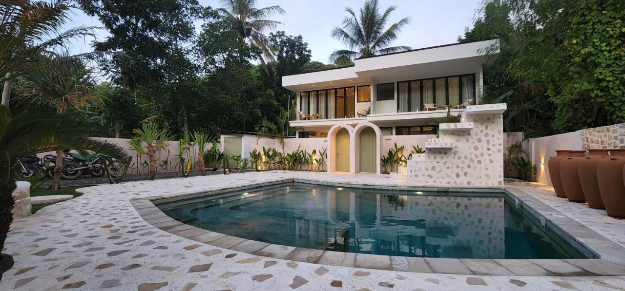 Tiu Oasis Lombok Hotel Kuta  Exterior photo